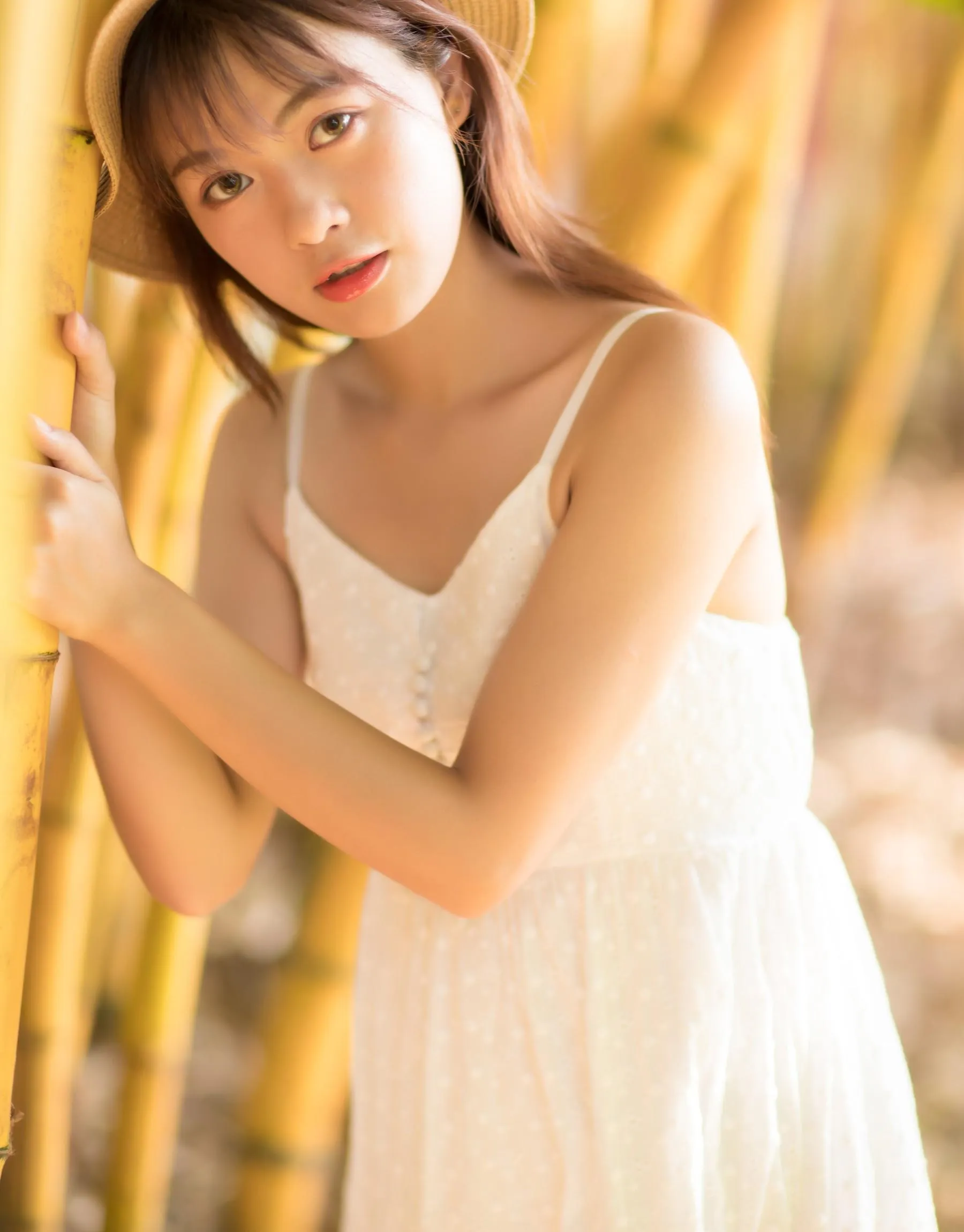 [YITUYU艺图语]2021.08.23 光照进的地方 晓颖 [23P]插图5